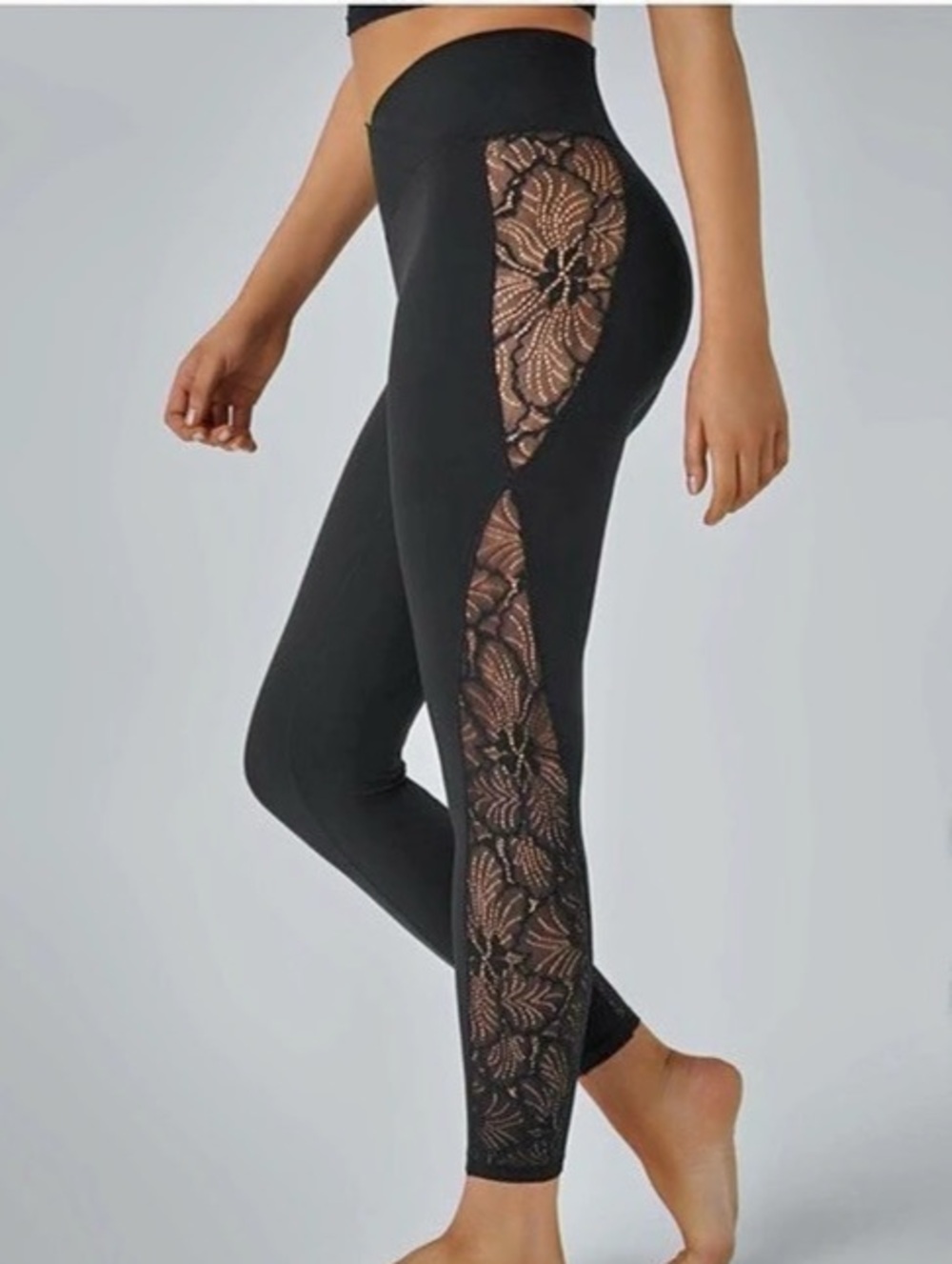 Halara SoftlyZero High Waisted Crossover Contrast Lace Pocket Yoga Leggings